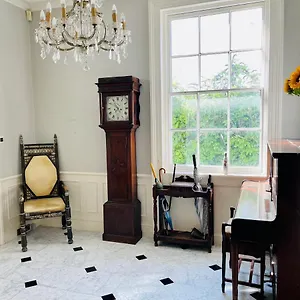  Hébergement de vacances Beautiful Private 2 Bedroom In Mansion With Free Parking